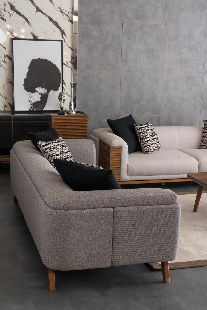 Триместен диван «Quatro» + 4 декоративни възглавници, ширина 245см