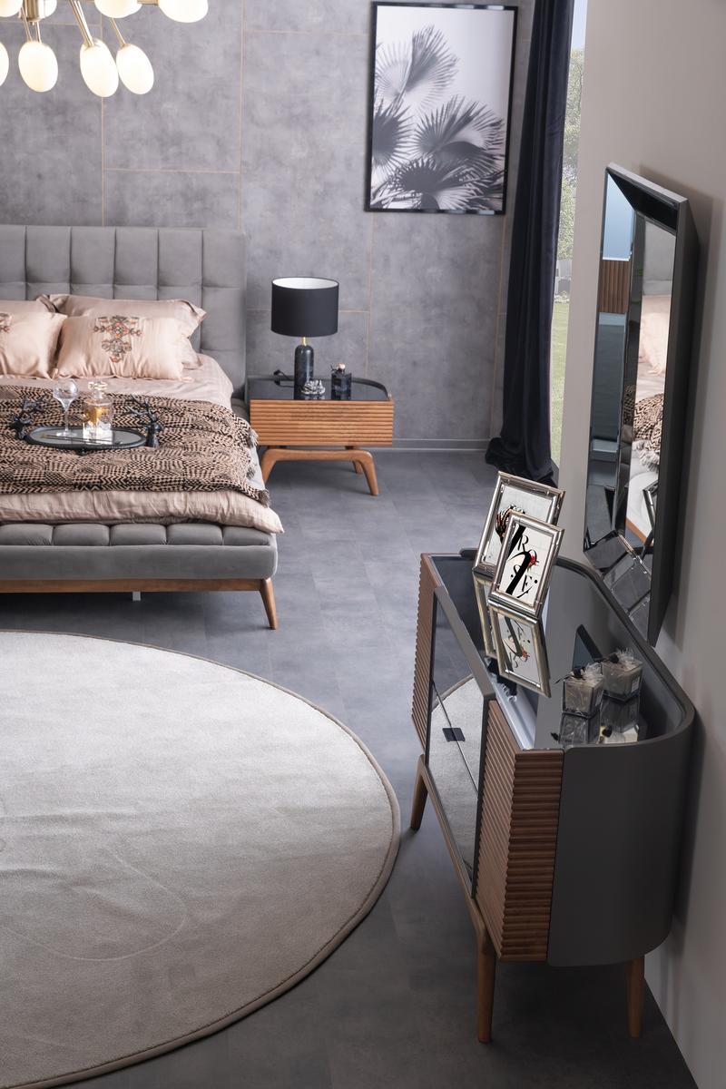 Скрин «Quatro» с две чекмеджета, размер 140х87х50см