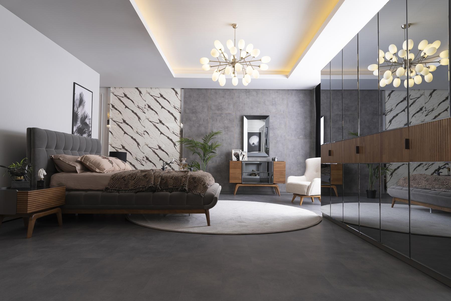 Тапицирано легло «Quatro» с табла и удобен борд