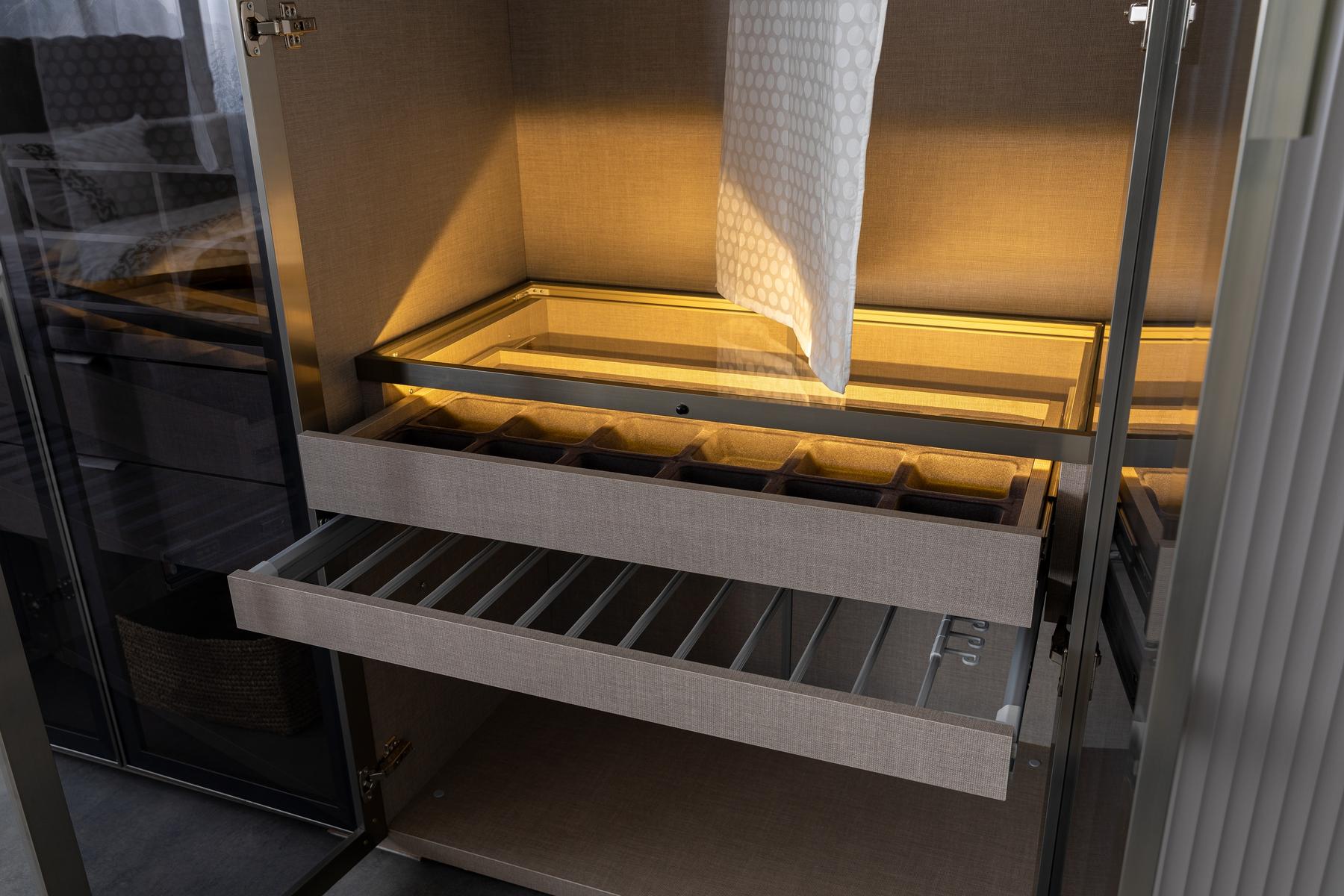 Модулен гардероб «Puzzle» - 8 модула, 10 модела врати, с осветление, стъклени, МДФ, ПДЧ, огледални