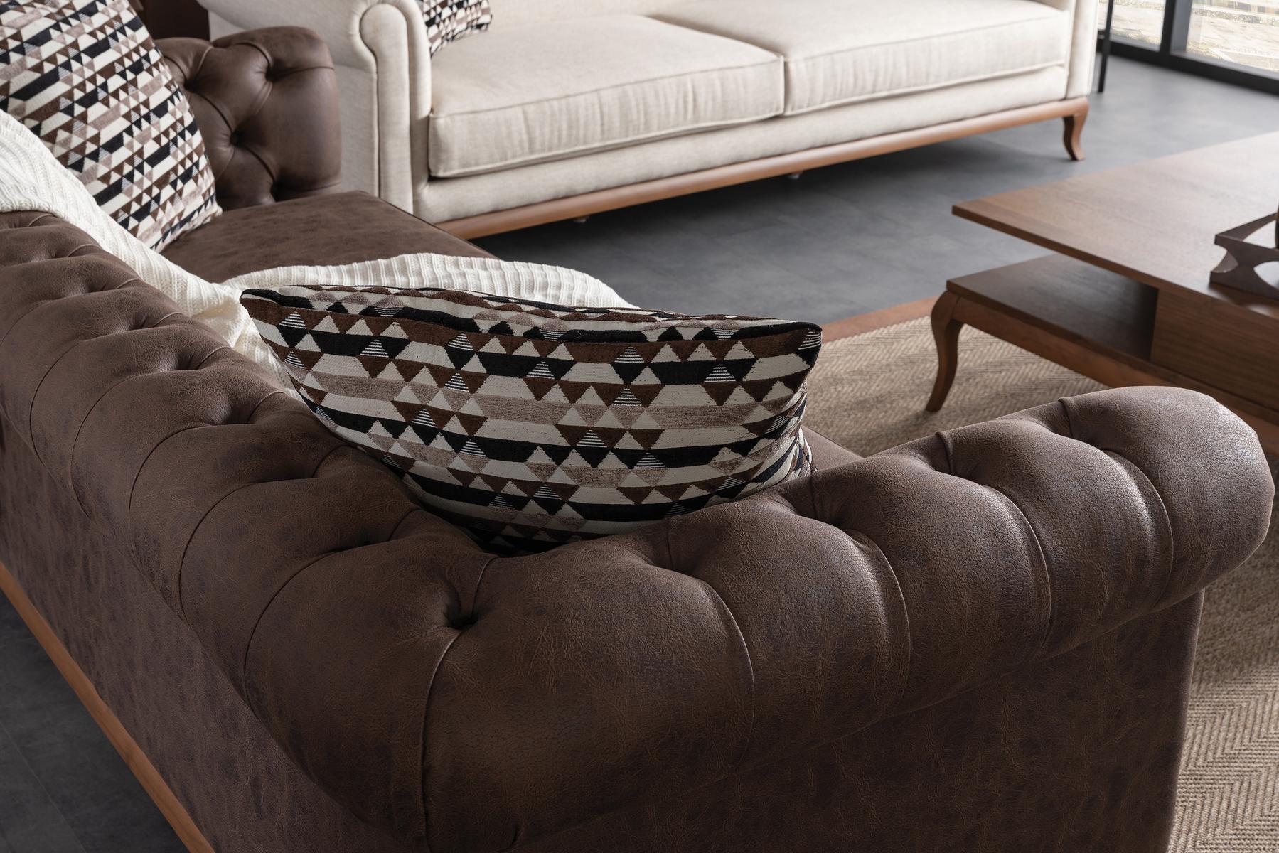 Триместен диван «Torino» + 2 декоративни възглавници, ширина 235см